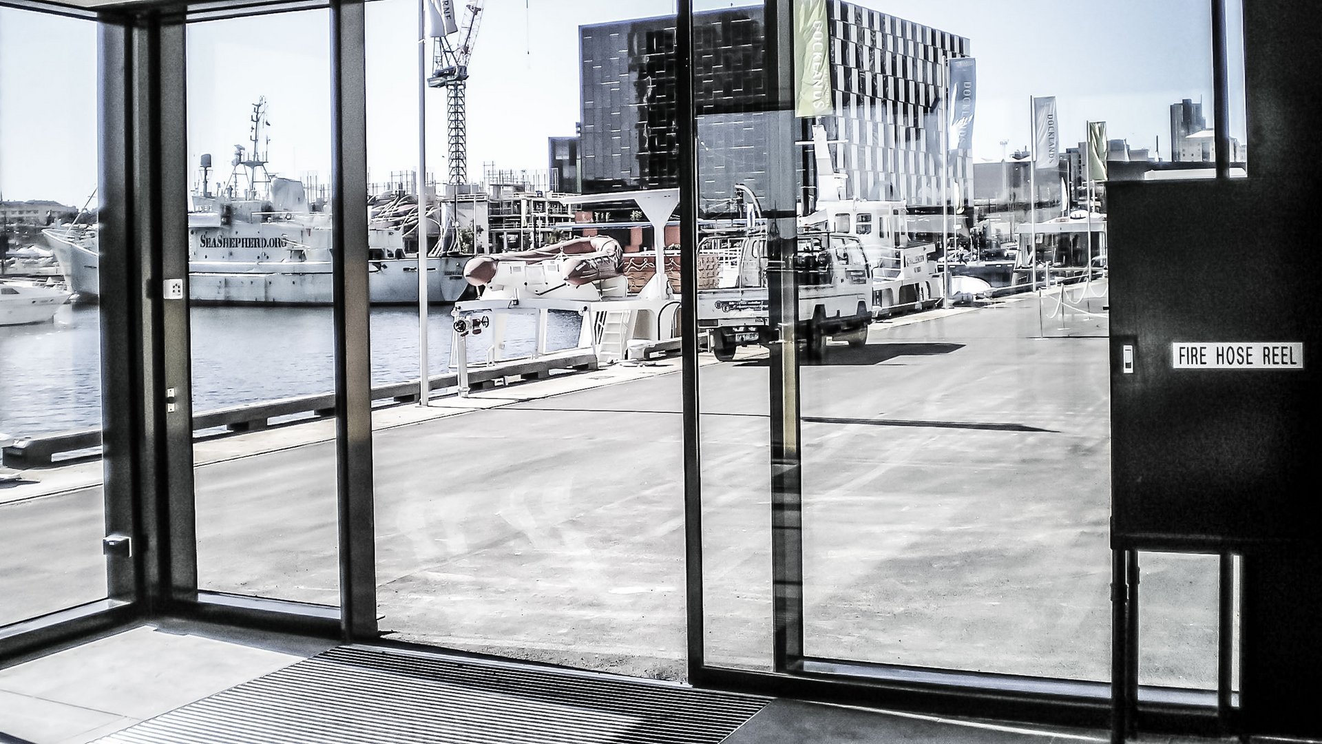 Sketch Eingang in Melbourne mit einer automatischen Schiebetür