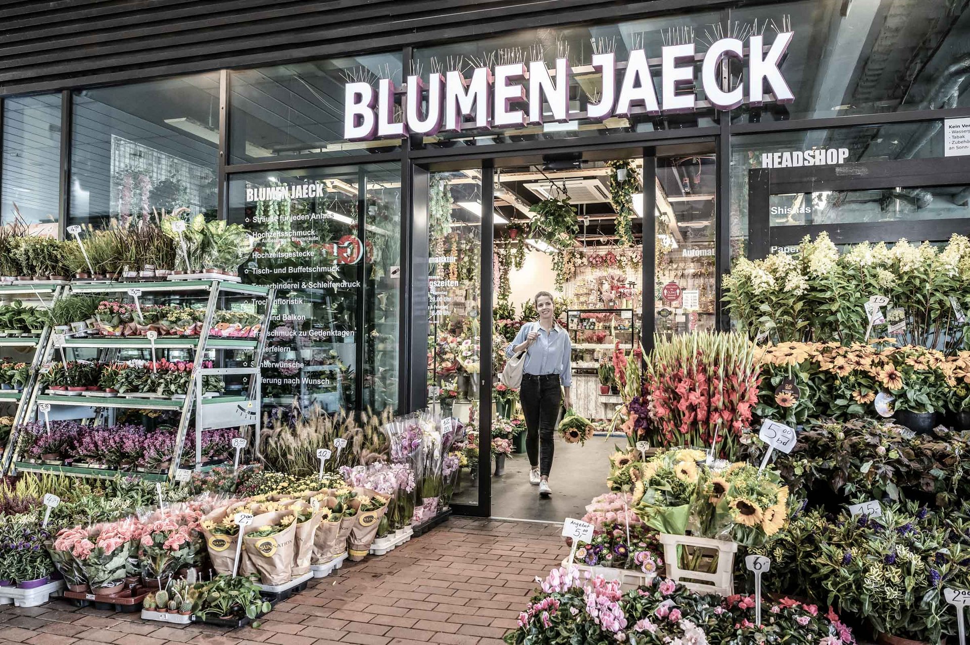 Blumenhandel Jaeck mit einer automatischen Schiebetür