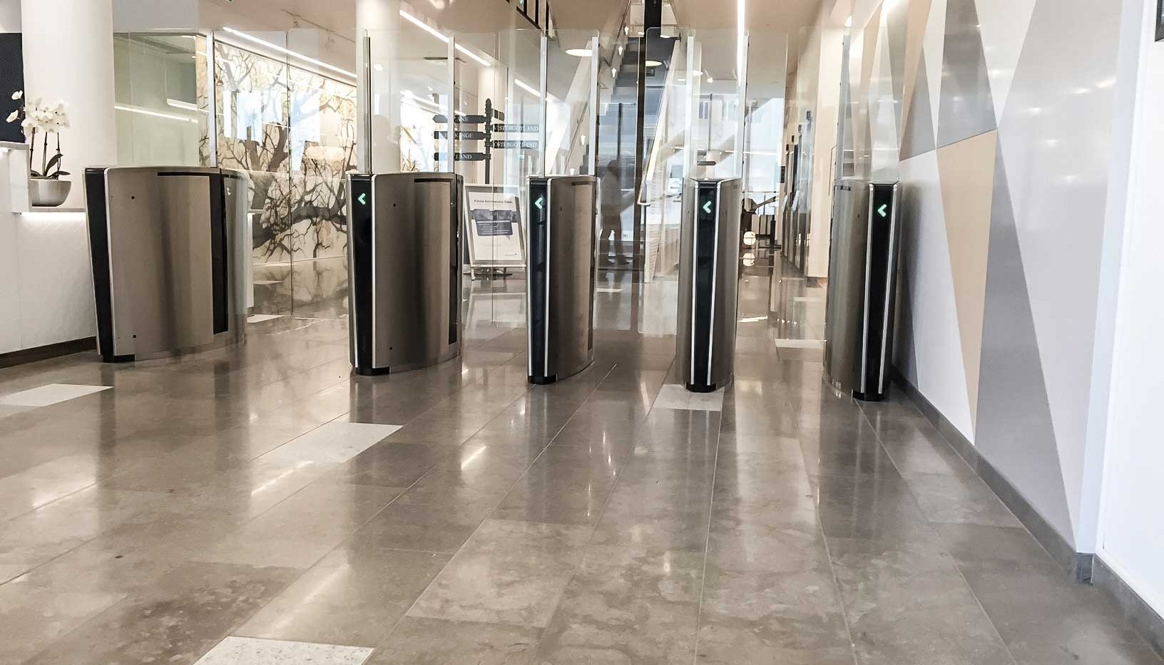 Nordea Bank in Schweden mit Sensorschleusen